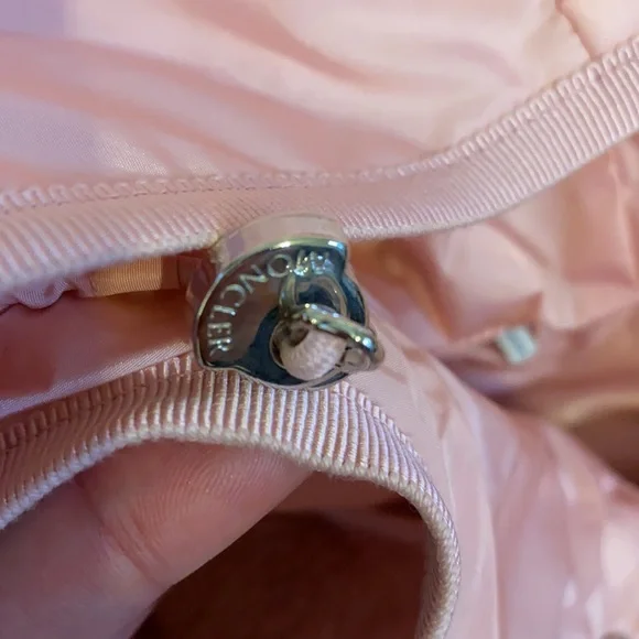 Moncler Puffer with Premium Mink Fur Details – Luxurious & Truly Rare 🩷 - Picture 10 of 16